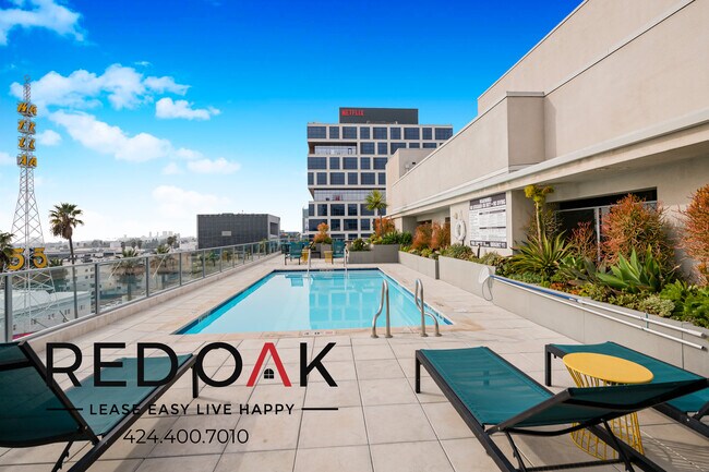 Foto del edificio - Luxurious Studio with Private Balcony, Cen...