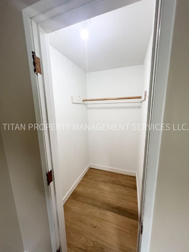 Building Photo - 1229 Johnson St