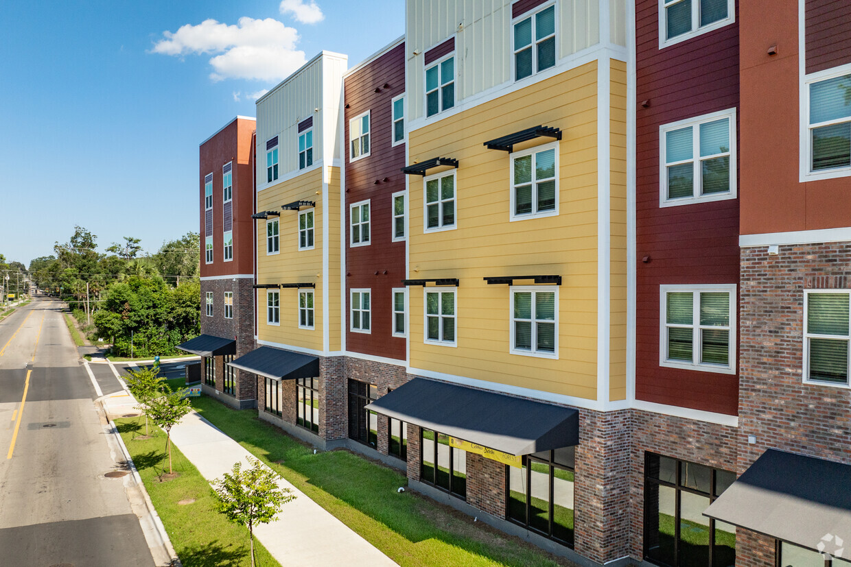 Primary Photo - Jackson Forest Apartments