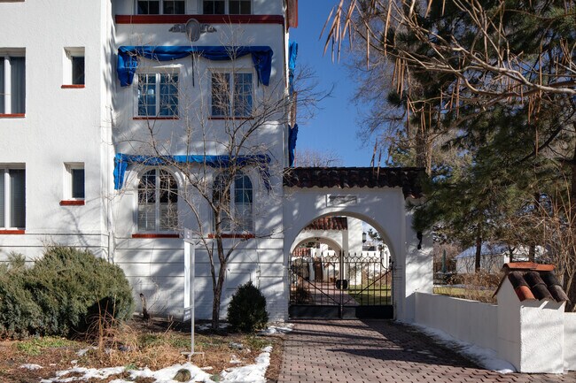 Entrada - 844 Humboldt St