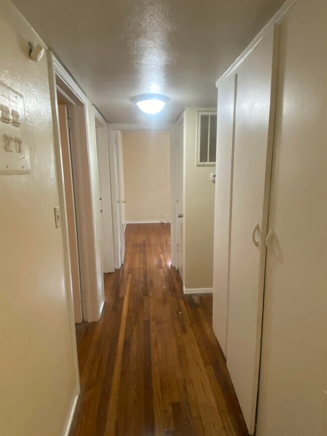 Foto del edificio - 1609 Atkamire Dr