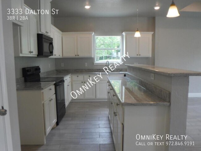 Building Photo - 3333 Dalton St