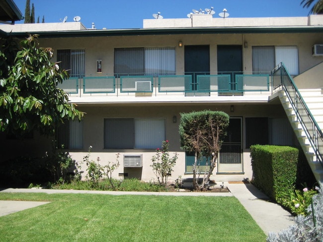 Building Photo - 4643 Kester Ave