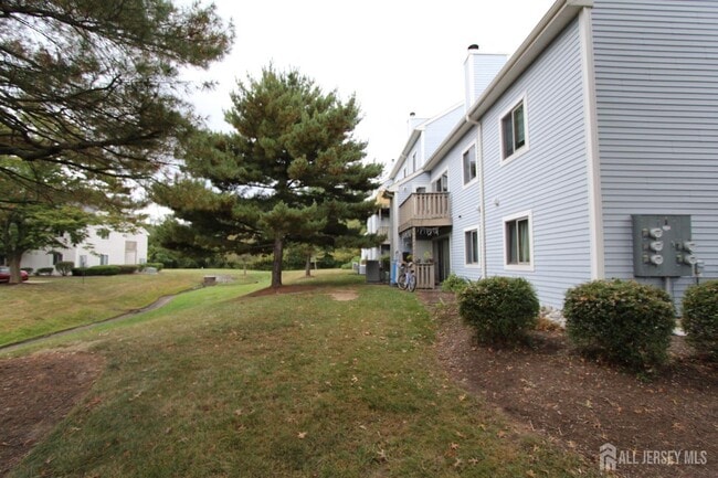 Building Photo - 1204 Aspen Dr