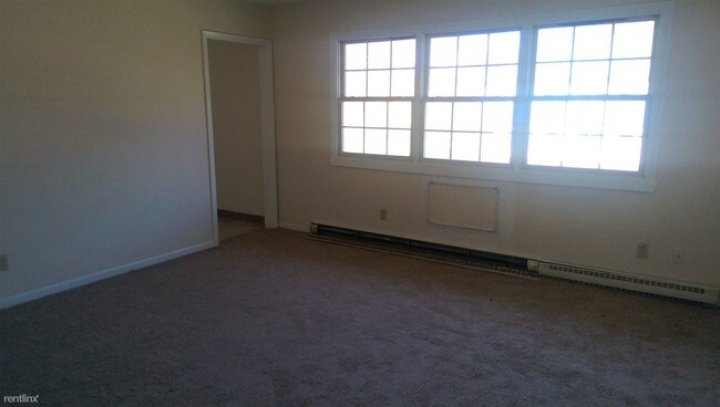 Building Photo - 1739 Foxon Rd