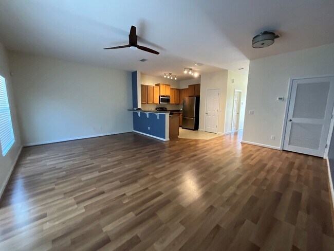Building Photo - 2655 REVOLUTION STREET, TOWNHOME #103