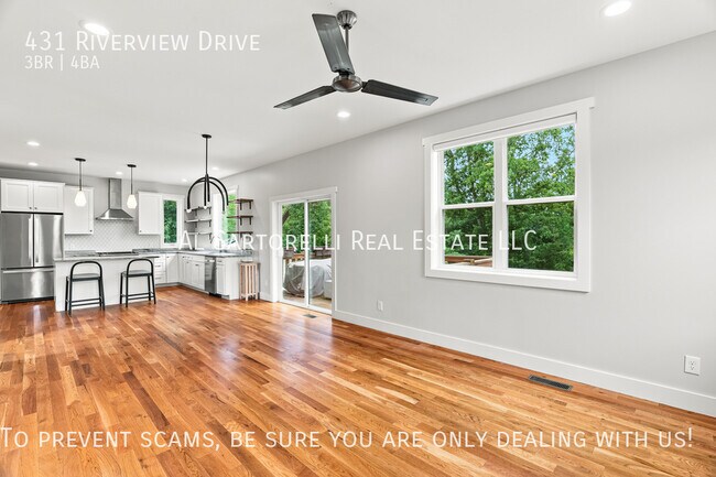 Foto del edificio - 431 Riverview Dr