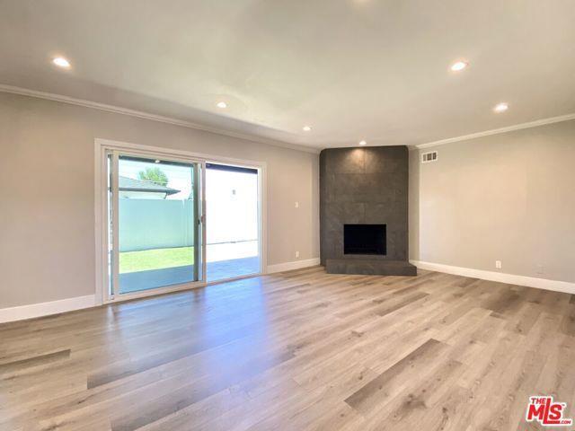 Foto del edificio - 7733 Mason Ave