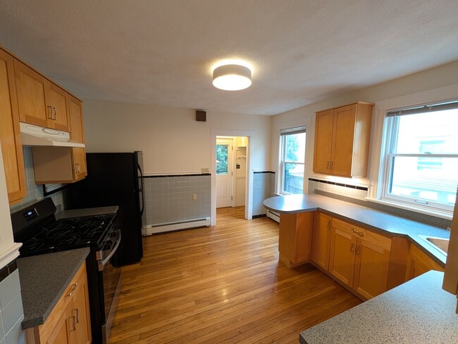 Building Photo - 33 Seven Pines Ave