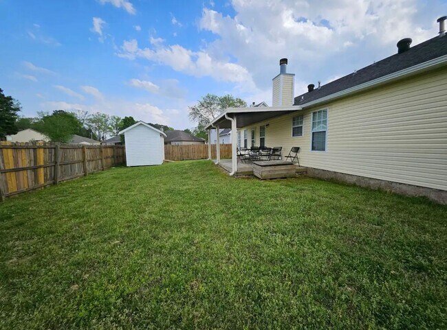 Building Photo - Questions please contact Joshua LaFever 50...