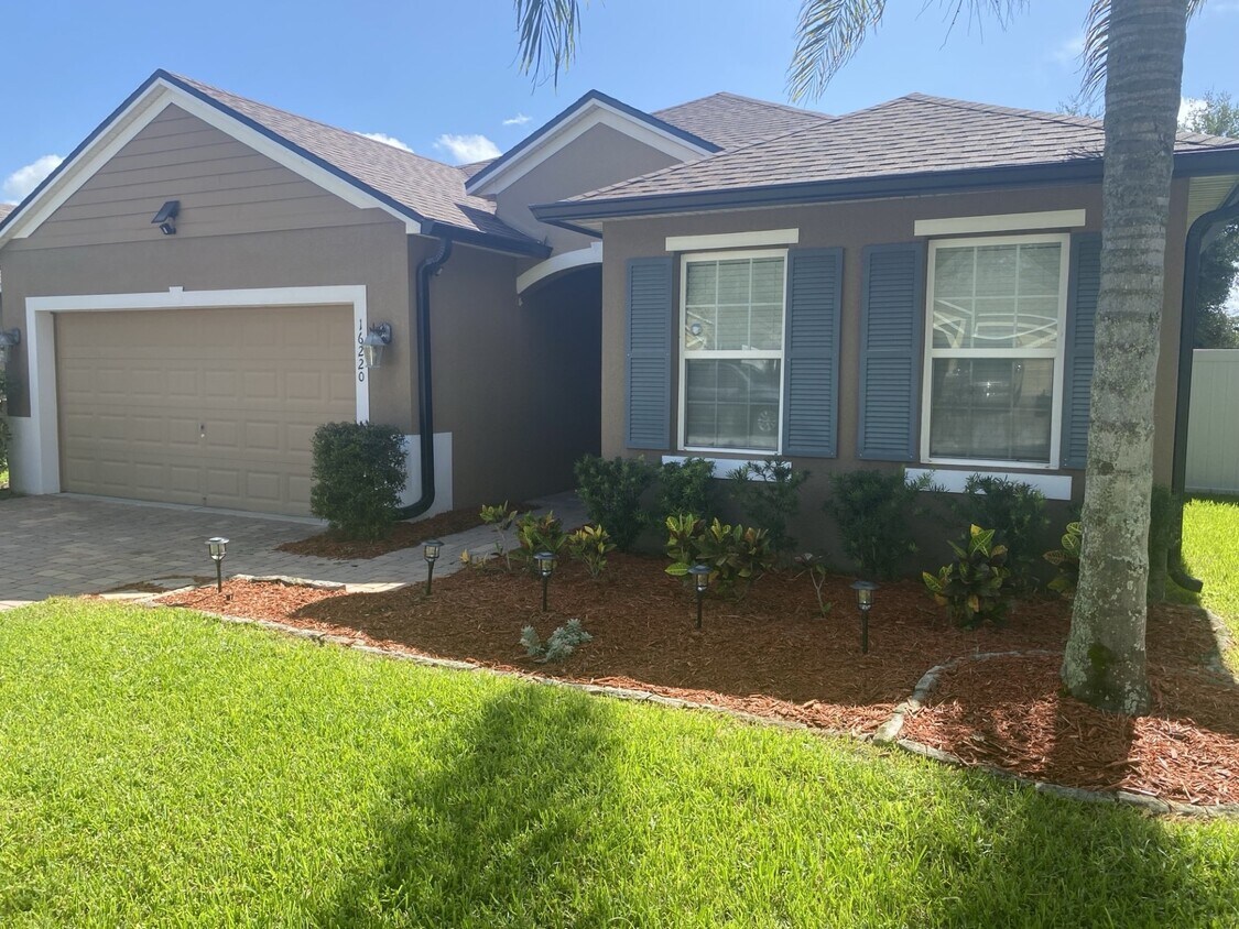 Foto principal - 16220 St Augustine St