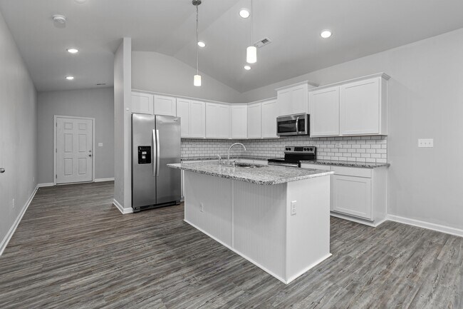 Building Photo - 124 Richwood Cir