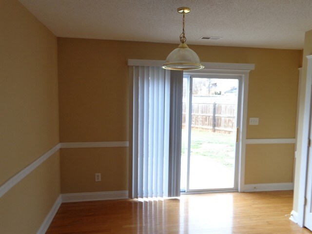 Foto del edificio - 13315 Glencreek Ln