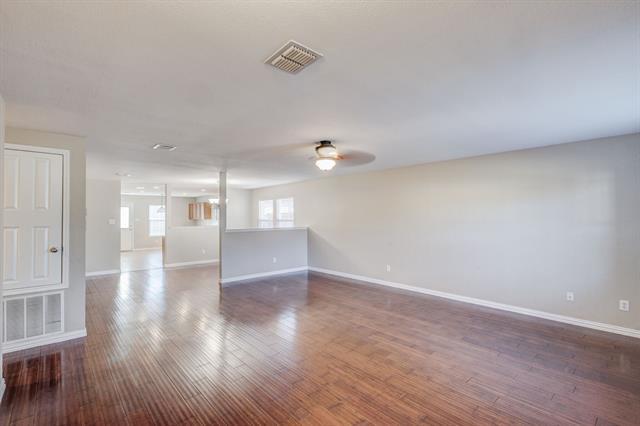 Foto del edificio - 6008 English Saddle Ln