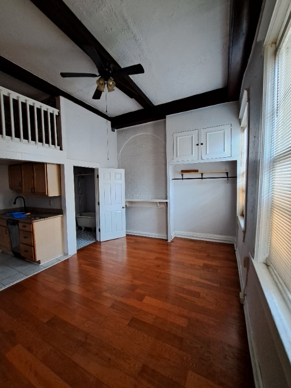 Building Photo - 929 Dumaine St