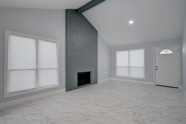 Building Photo - 9304 Tooley Dr