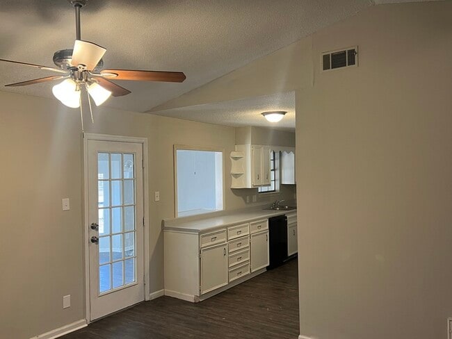 Building Photo - 2715 Jadestone Dr