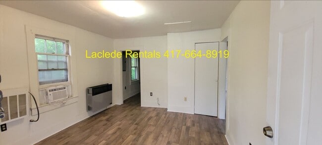 Building Photo - 2 Bedroom 1 Bathroom House for Rent
