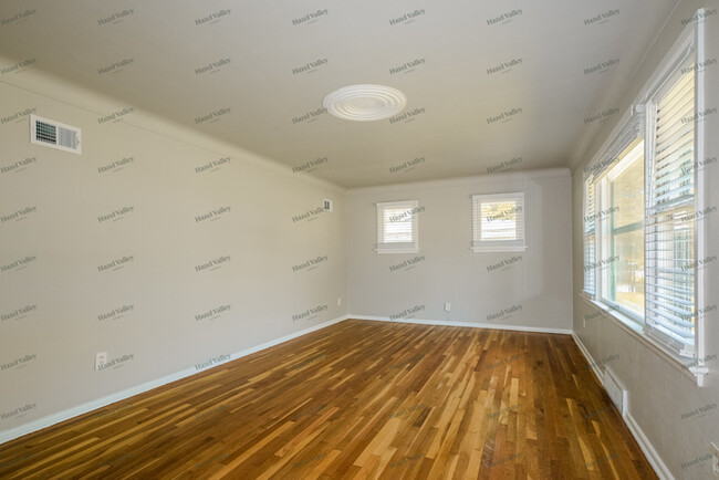 Foto del edificio - 2564 Shirley Ave