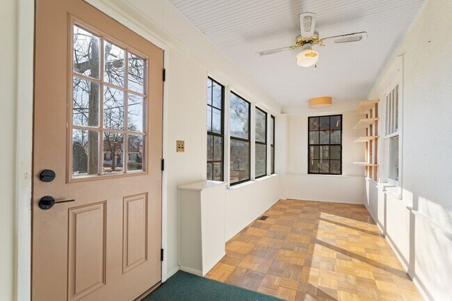 Building Photo - 416 E Espanola St