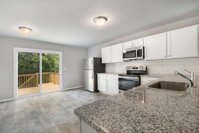 Building Photo - 538 Jouett Ave