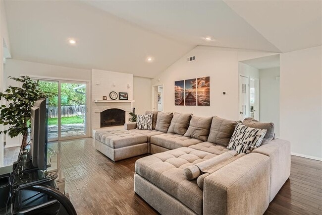 Foto del edificio - 6614 Ashland Dr