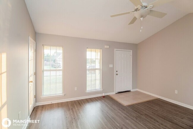 Building Photo - 10696 Pecan View Dr