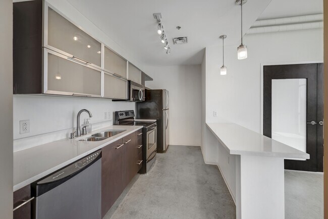 Foto del edificio - 2115 Yeaman Pl