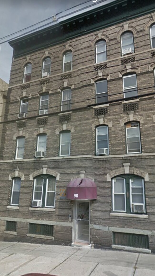 Foto del edificio - 90 Lake St