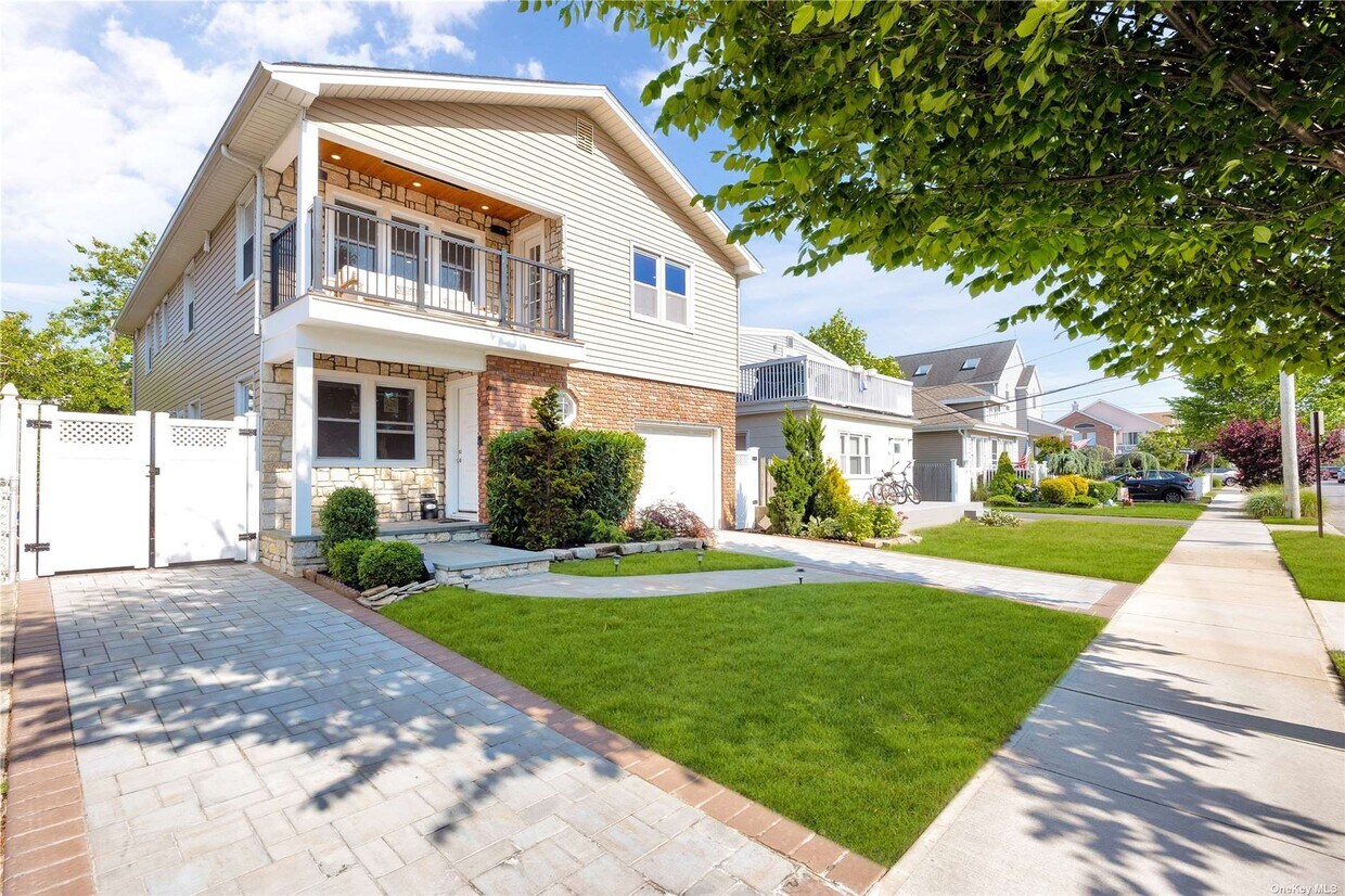 Foto principal - 464 Lindell Blvd