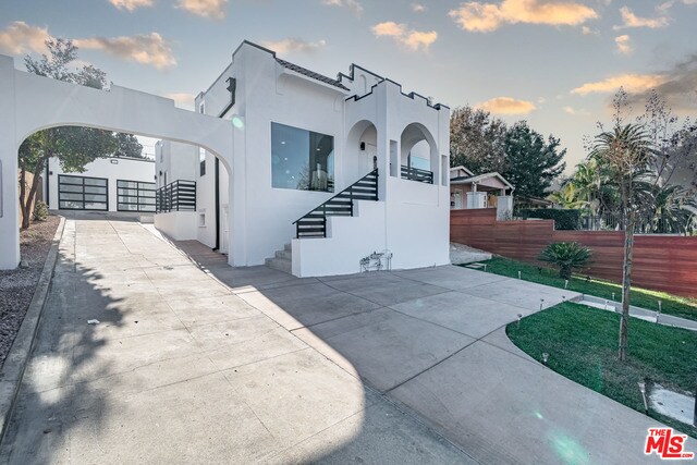 Building Photo - 4724 W 18th St