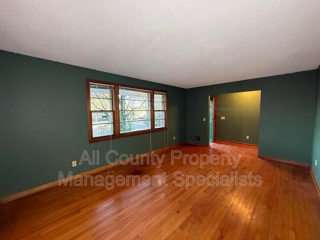 Foto del edificio - 108 Oak Ln