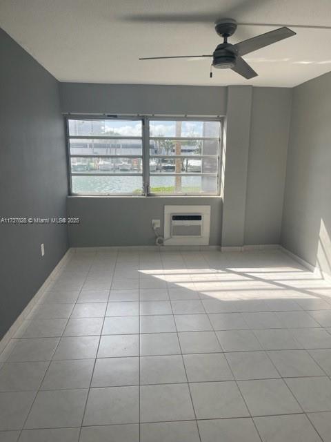 Building Photo - 1 bedroom in Sunny Isles Beach FL 33160