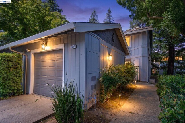 Foto del edificio - 4125 Amberwood Cir