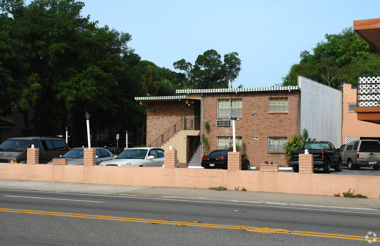 Foto del edificio - 600 4th St N