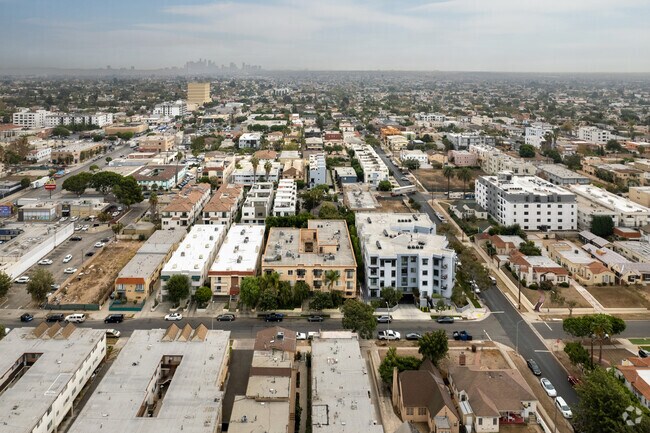 Aerial Photo - 1444 S Point View St