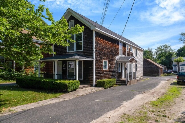 Building Photo - 644 Roanoke Ave