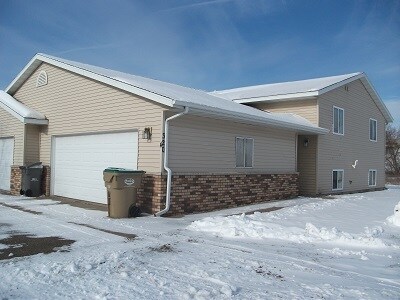 Primary Photo - 320 Scheidler Rd
