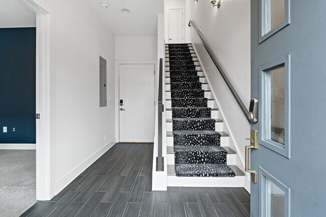 Building Photo - 808 Melpark Ct