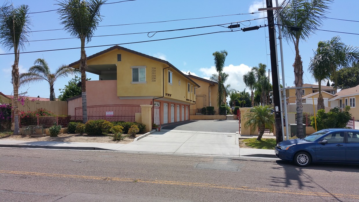 Building Photo - 228-238 Palm Ave
