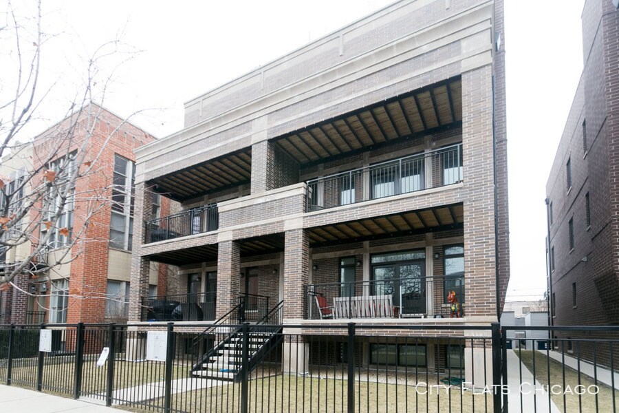 Primary Photo - 1513 W Diversey Pkwy