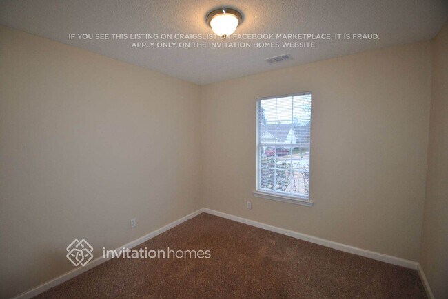 Building Photo - 305 Breezy Hill Walk