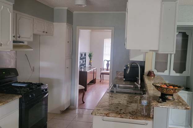 Foto del edificio - 10915 Mount Ida Dr