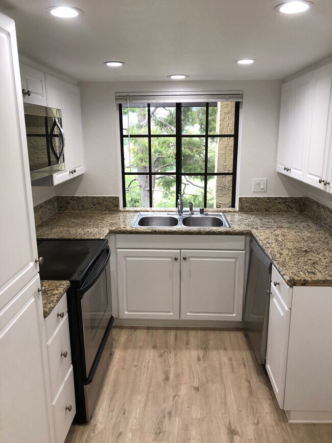 Foto del edificio - 25581 Indian Hill Ln