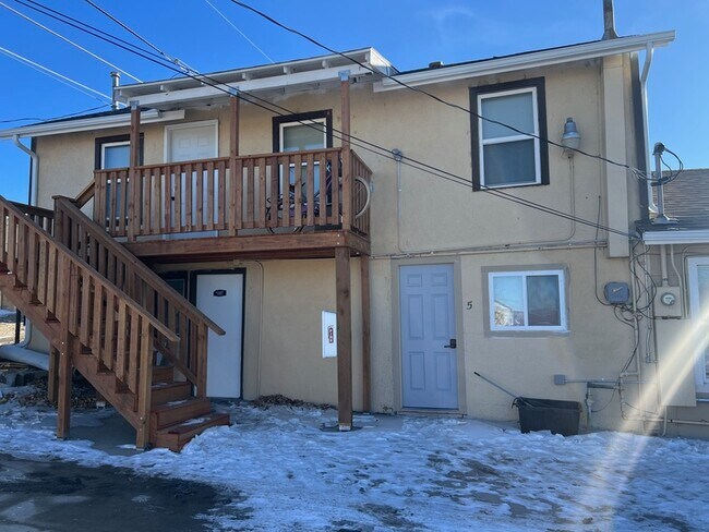 Foto del edificio - 1145 S Cedar St