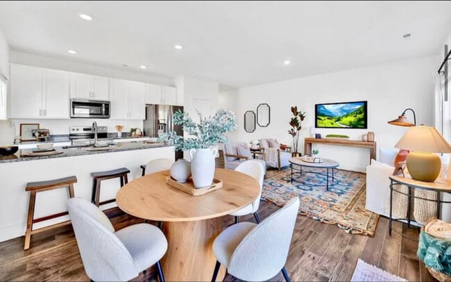 Foto del edificio - 3535 Bisham Wood Ln