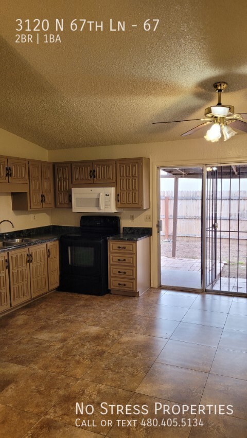 Foto del edificio - 2 Bed Condo off 67th Ave and Thomas!