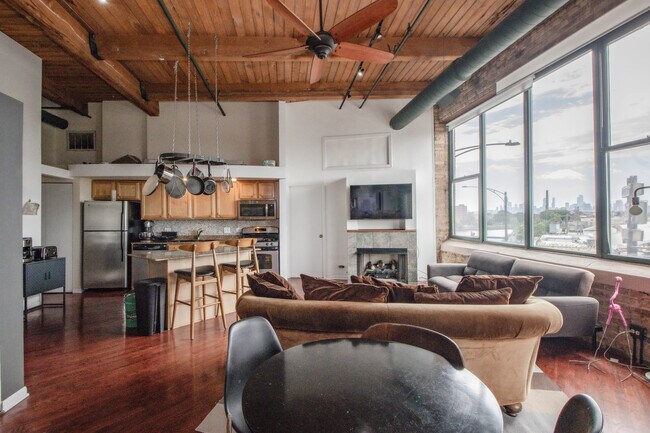 Foto del edificio - 2222 W Diversey Ave