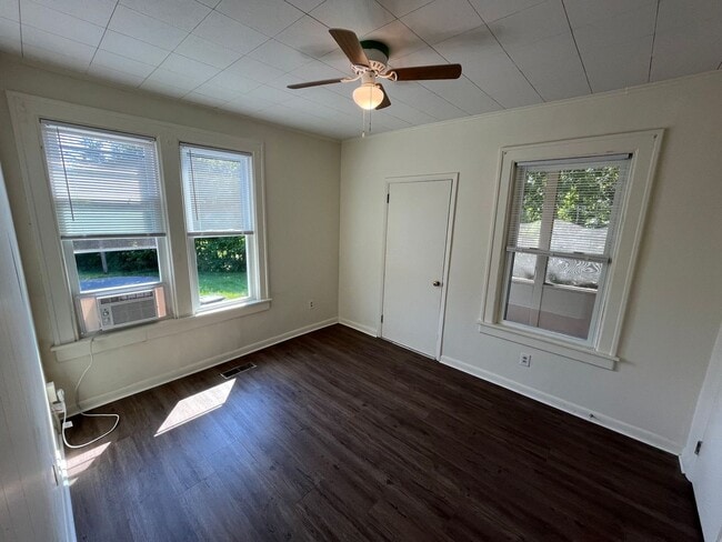 Building Photo - Coming Soon: 1-Bedroom Apartment at 205-B South Willow Street