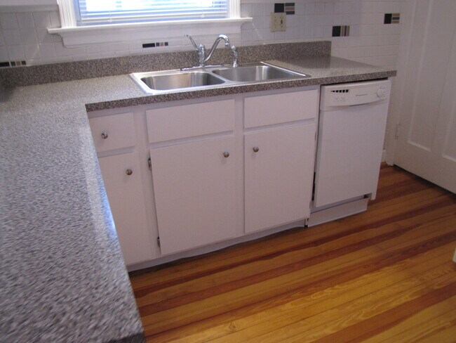 Foto del edificio - 9982 Zig Zag Rd